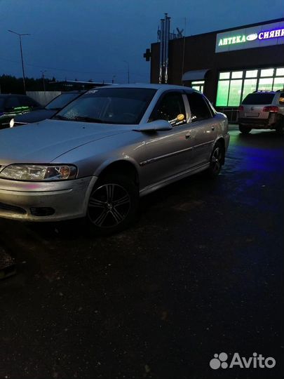 Opel Vectra 1.6 МТ, 1999, 240 000 км