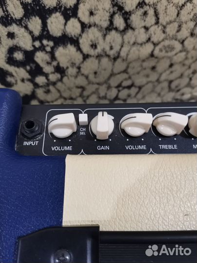 Гитарный комбоусилитель Cort CM 15 R