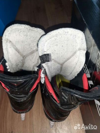 Хоккейные коньки bauer