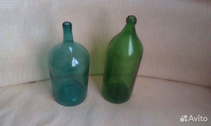 В наличие 4 л 6 л 10 л 20 л и четверти бутыли