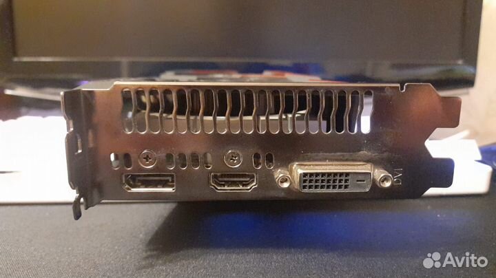 Видеокарта GTX 1050 TI