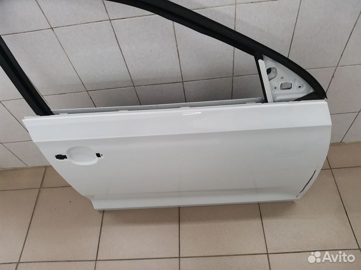 Дверь передняя правая Skoda Rapid 2, VW Polo 6