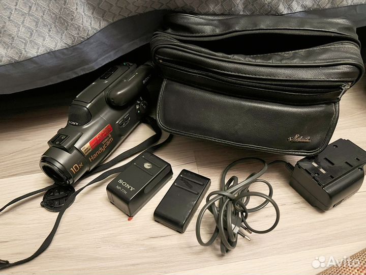 Камера sony ccd-FX270e