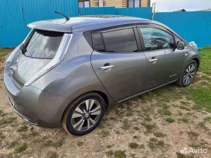 Nissan Leaf 109 л.с. AT, 2013, 130 000 км
