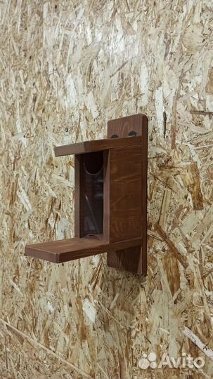 Кормушка для птиц и белок