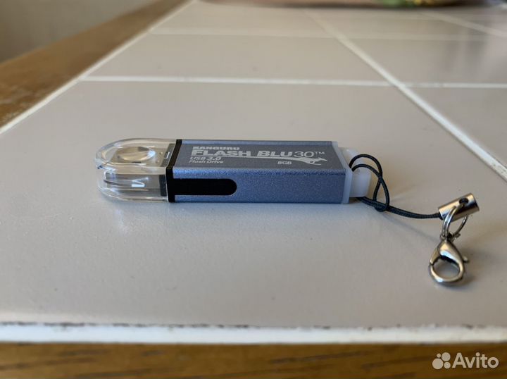 Kanguru FlashBlu30 8Gb флешка с защитой от записи