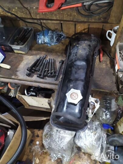 Клапанная крышка 01-07