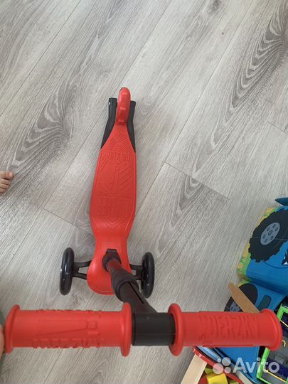 Самокат детский трехколесный