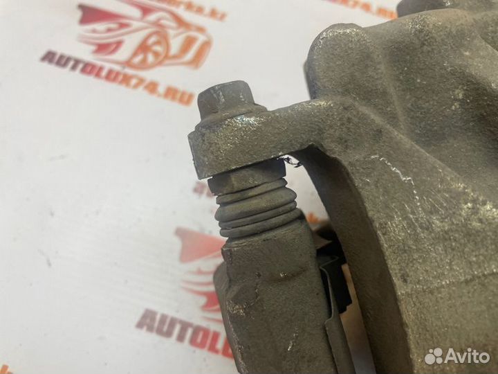 Суппорт тормозной передний левый Honda Cr-V 4 RE5