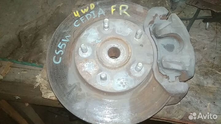 Ступица передняя правая на mitsubishi lancer cedia