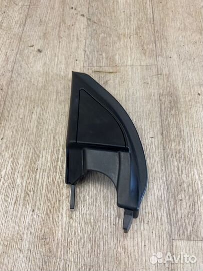 Накладка на зеркало передняя левая Mitsubishi