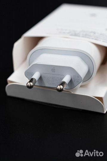 Зарядка Apple: Блок + провод в одном