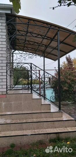 Навес из поликарбоната