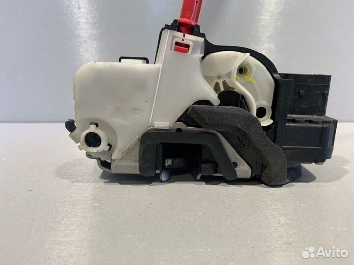 Замок двери передний правый Chevrolet Orlando