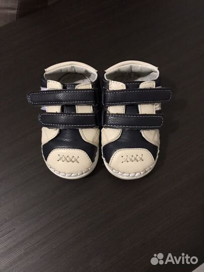 Кроссовки детские