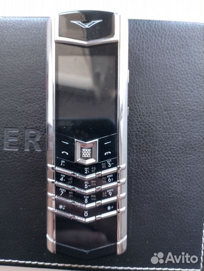 Vertu Ascent 2010