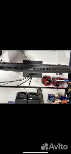 Монитор Dell 27