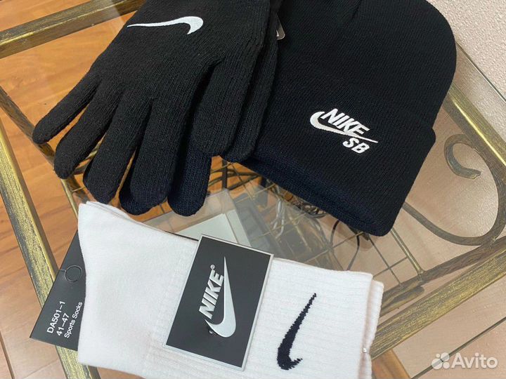 Набор Шапка и перчатки найк