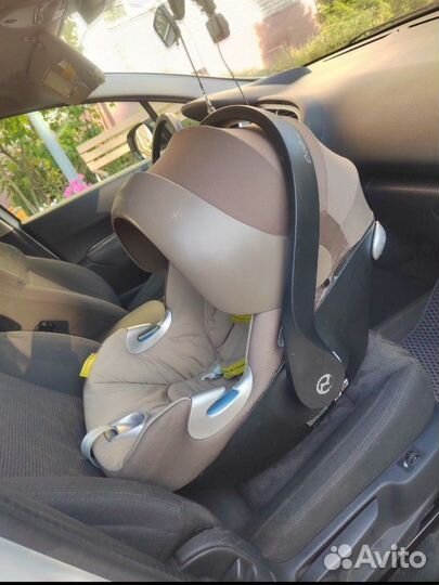 Автокресло Cybex Aton Q Plus Platinum