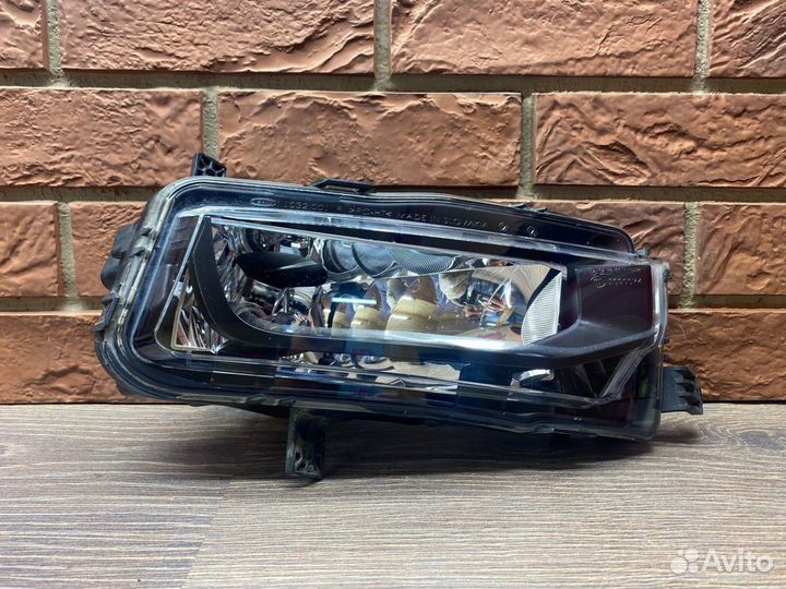 Фара противотуманная правая Vw Transporter T6