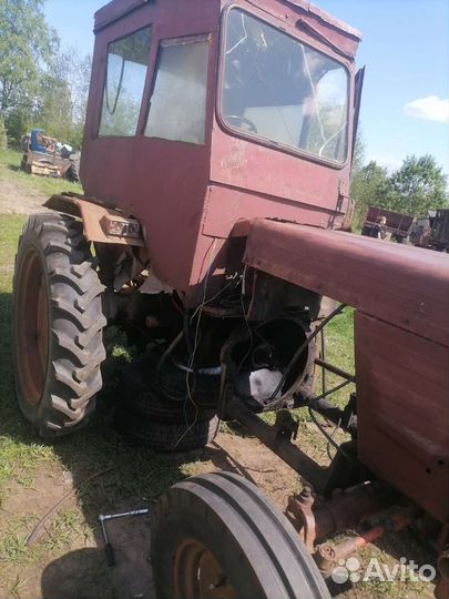 Трактор Т25 в разбор