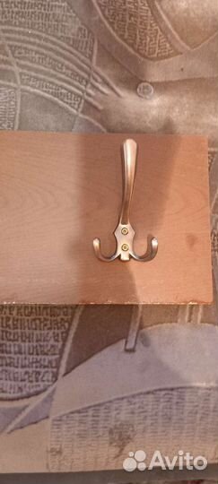 Вешалка настенная в прихожую