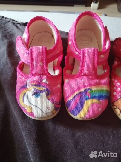 Босоножки, тапочки для девочки