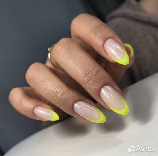 Маникюр педикюр