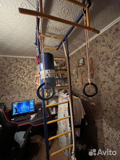 Шведская стенка с турником