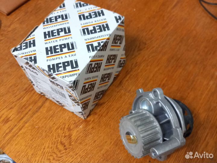 Водяной насос hepu P545