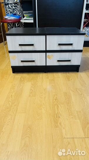Тумбочки две.Новые