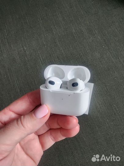 Наушники Apple AirPods 3rd generation Lightning