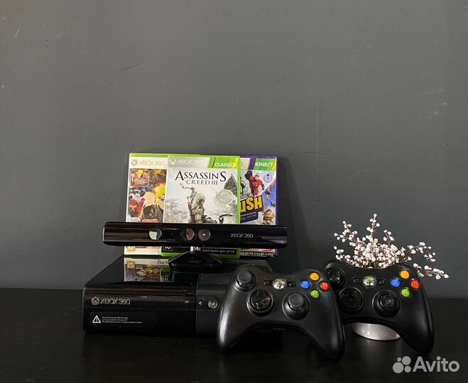 Xbox 360 E+Игры Kinect 250GB