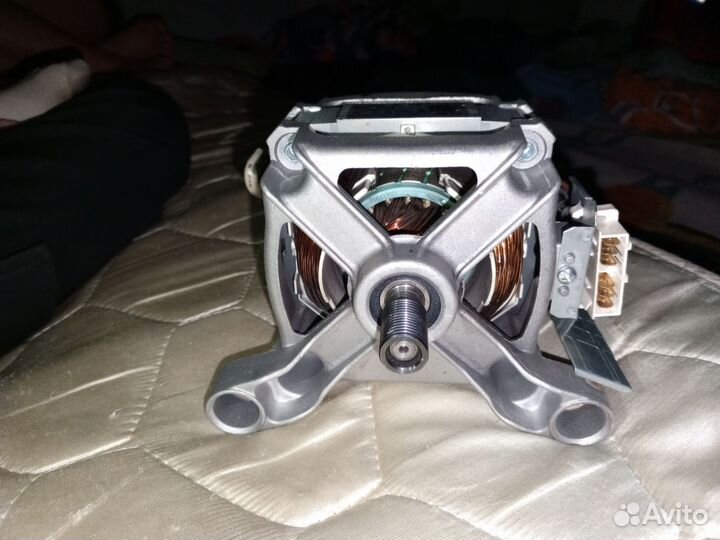 Мотор от машинки индезит