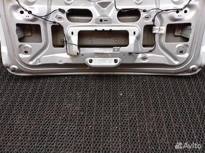 Крышка багажника Ford Explorer