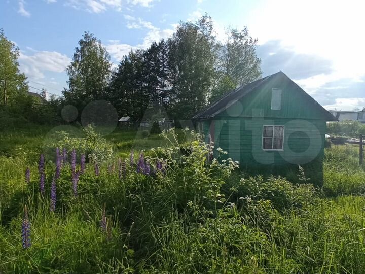 Дом 16 м² на участке 7,8 сот.