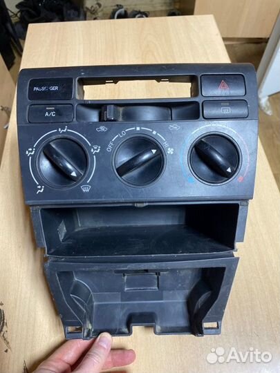 Блок управления кондиционером Toyota Corolla 121