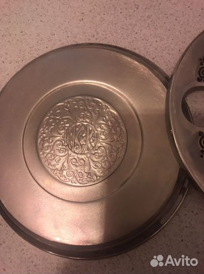 Металлическая подставка-сувенир СССР