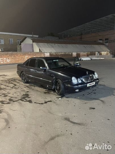 Mercedes-Benz E-класс 2.6 МТ, 1999, 300 000 км