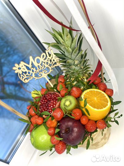 Корзина из фруктов для мамы