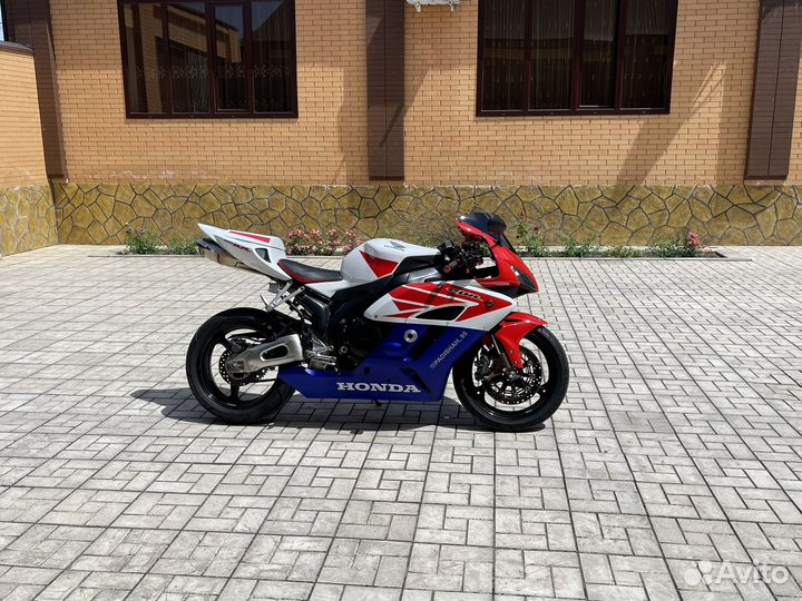 Хонда SBR 1000RR