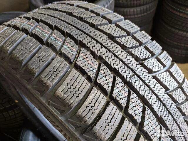 Triangle TR777 215/65 R16 102H