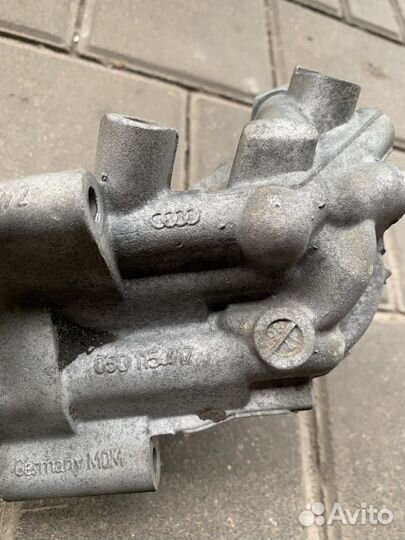 Кронштейн масляного фильтра Фольксваген Пассат Б5