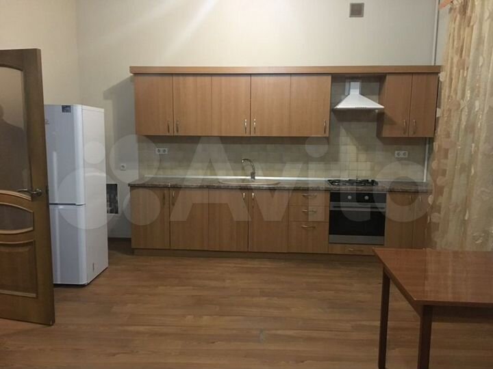 1-к. квартира, 60 м², 1/3 эт.