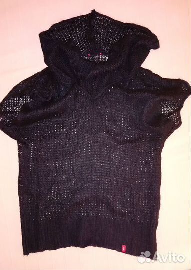 Два пакета вещей (больше 40 наим-й) в одни руки