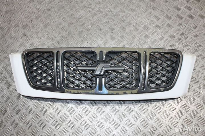 Решетка радиатора Subaru Forester SF SF5 SF9 рест