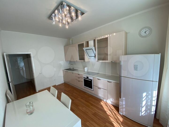 2-к. квартира, 85,4 м², 3/17 эт.