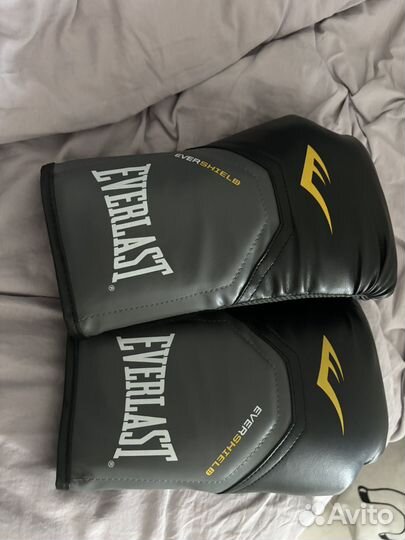 Боксерские перчатки everlast 12oz