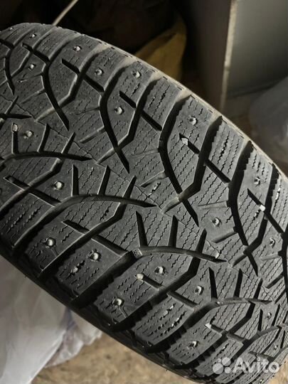 Bridgestone Blizzak Spike-02 SUV 235/55 R18