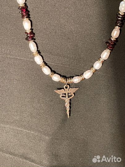 Бусы из натуральных камней новые